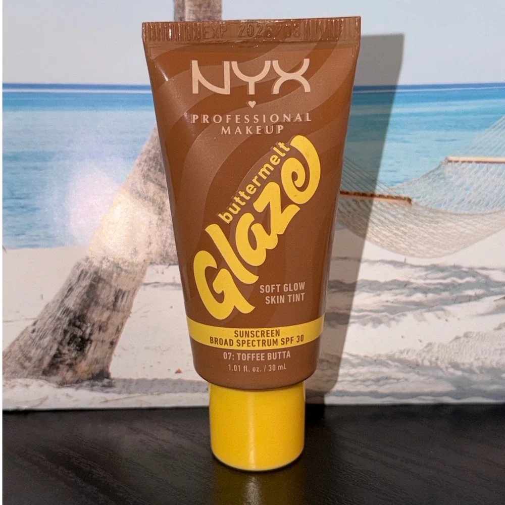 NYX Buttermelt Glaze Soft Glow Skin Tint SPF 30 07 Toffee Butta 1.01oz New